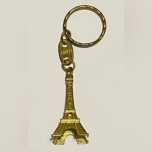Gold tone Eiffel Tower Keychain